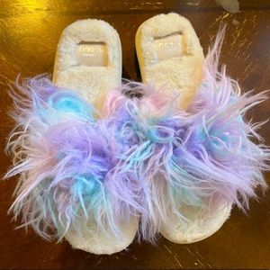NWT trendy and fluffy pastel platform slippers